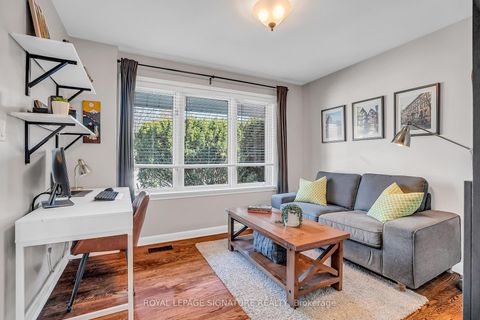 Photo 5 at 142 Three Valleys Drive, Donalda, Toronto