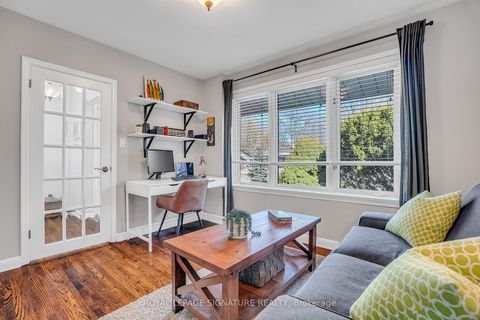 Photo 6 at 142 Three Valleys Drive, Donalda, Toronto