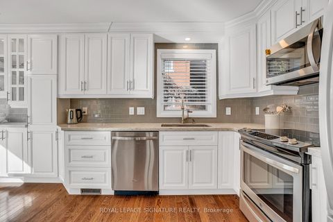 Photo 17 at 142 Three Valleys Drive, Donalda, Toronto