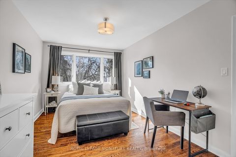 Photo 22 at 142 Three Valleys Drive, Donalda, Toronto