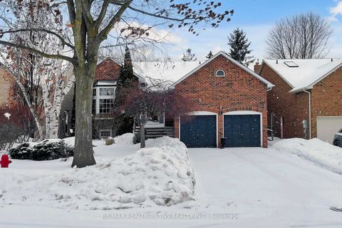 Photo 1 at 38 Gilbank Drive, Aurora Heights, Aurora