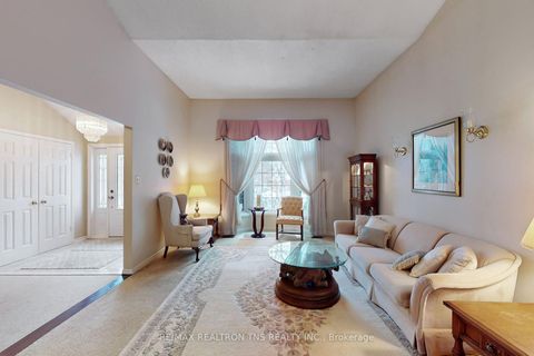 Photo 3 at 38 Gilbank Drive, Aurora Heights, Aurora