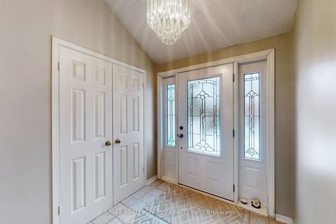 Photo 9 at 38 Gilbank Drive, Aurora Heights, Aurora