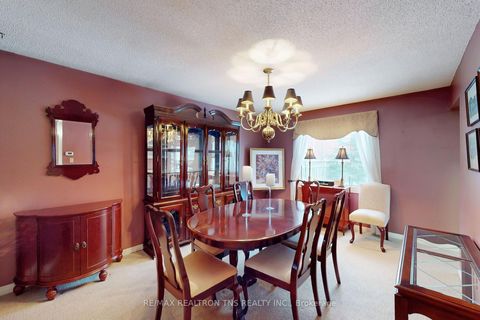 Photo 11 at 38 Gilbank Drive, Aurora Heights, Aurora