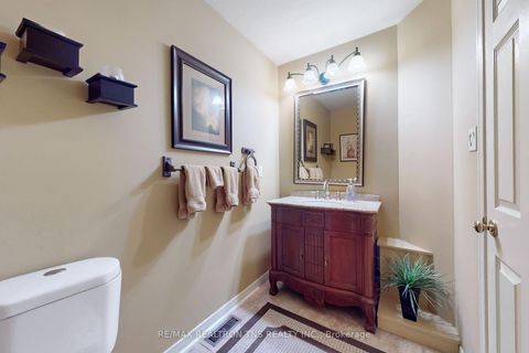 Photo 23 at 38 Gilbank Drive, Aurora Heights, Aurora