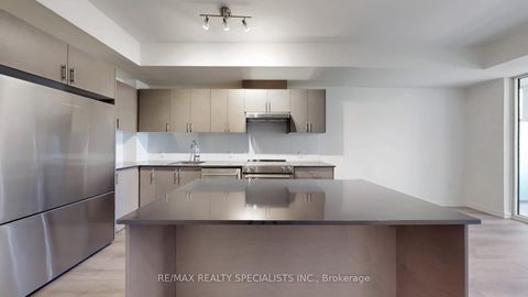 Photo 11 at 334 - 8960 JANE Street, Vellore Village, Vaughan