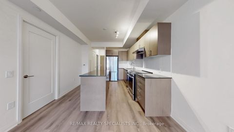 Photo 14 at 334 - 8960 JANE Street, Vellore Village, Vaughan