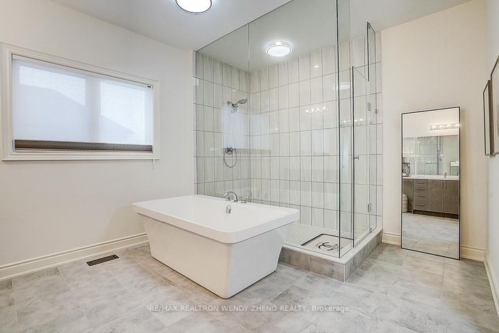 Photo 29 at 72 Current Drive, Rural Richmond Hill, Richmond Hill