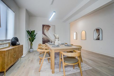 Photo 9 at 72 Current Drive, Rural Richmond Hill, Richmond Hill