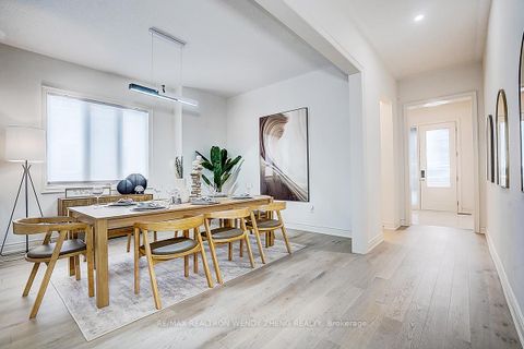 Photo 11 at 72 Current Drive, Rural Richmond Hill, Richmond Hill