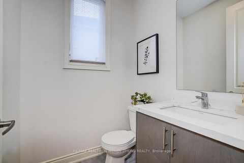 Photo 13 at 72 Current Drive, Rural Richmond Hill, Richmond Hill