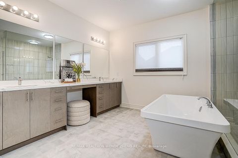 Photo 30 at 72 Current Drive, Rural Richmond Hill, Richmond Hill