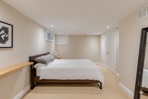 Photo 19 at 412 Wellesley Street E, South St. James Town, Toronto