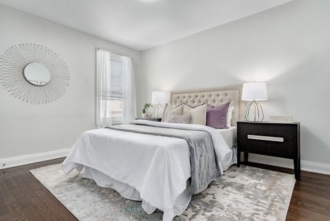 Photo 38 at 412 Wellesley Street E, South St. James Town, Toronto