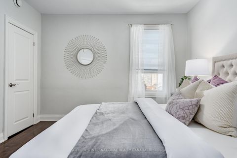 Photo 39 at 412 Wellesley Street E, South St. James Town, Toronto