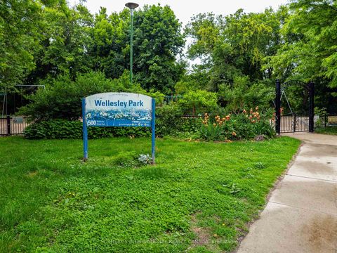 Photo 43 at 412 Wellesley Street E, South St. James Town, Toronto