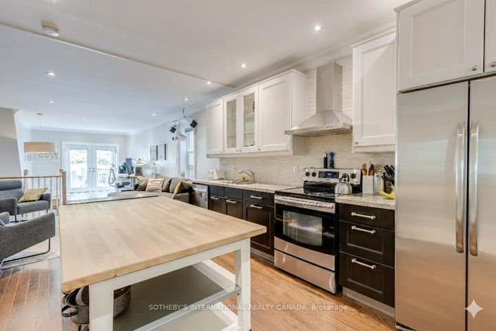 Photo 4 at 412 Wellesley Street E, South St. James Town, Toronto