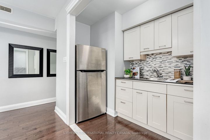 Photo 31 at 412 Wellesley Street E, South St. James Town, Toronto