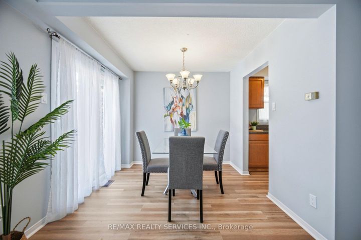 Photo 12 at 16 Ferri Crescent, Heart Lake West, Brampton