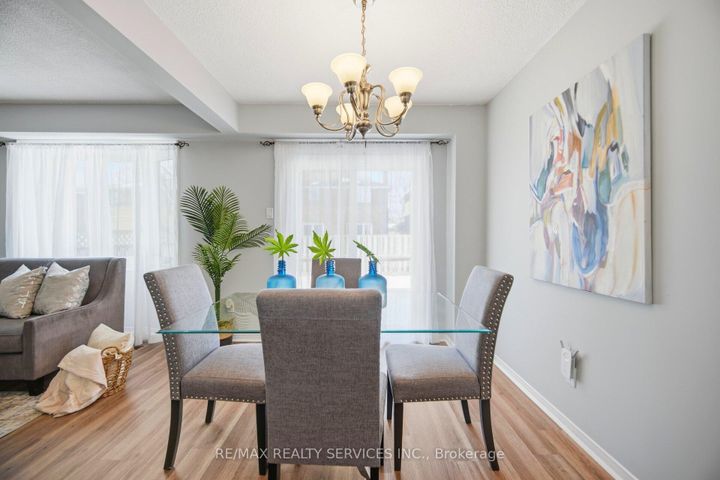 Photo 13 at 16 Ferri Crescent, Heart Lake West, Brampton