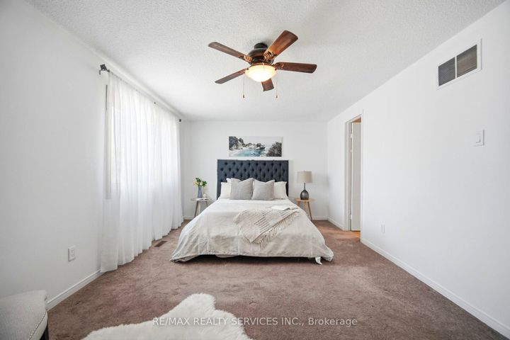 Photo 26 at 16 Ferri Crescent, Heart Lake West, Brampton