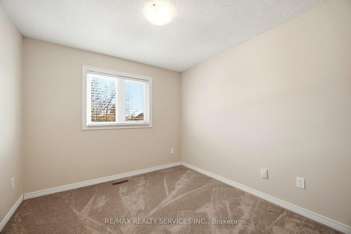 Photo 33 at 16 Ferri Crescent, Heart Lake West, Brampton