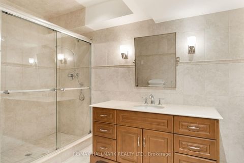 Photo 27 at 19 Holita Road, Newtonbrook West, Toronto