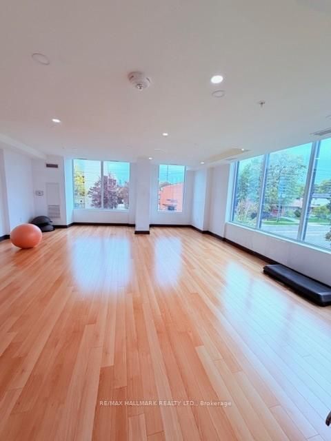 Photo 11 at 302 - 3237 Bayview Avenue W, Steeles, Toronto