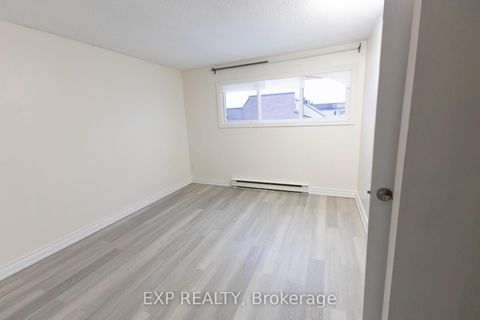 Photo 11 at 120 - 248 Milestone Crescent, Aurora Village, Aurora