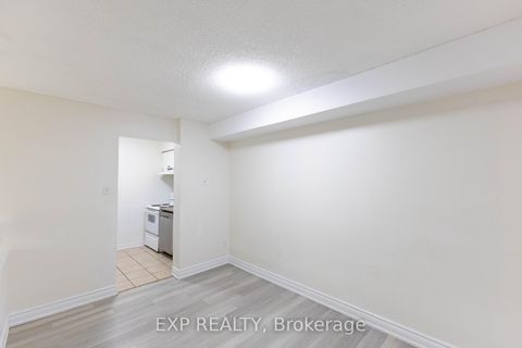 Photo 14 at 120 - 248 Milestone Crescent, Aurora Village, Aurora