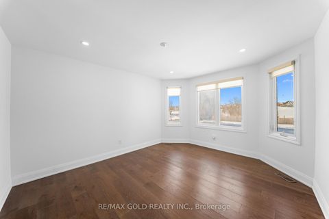 Photo 33 at 72 Goodfellow Crescent, Nobleton, King