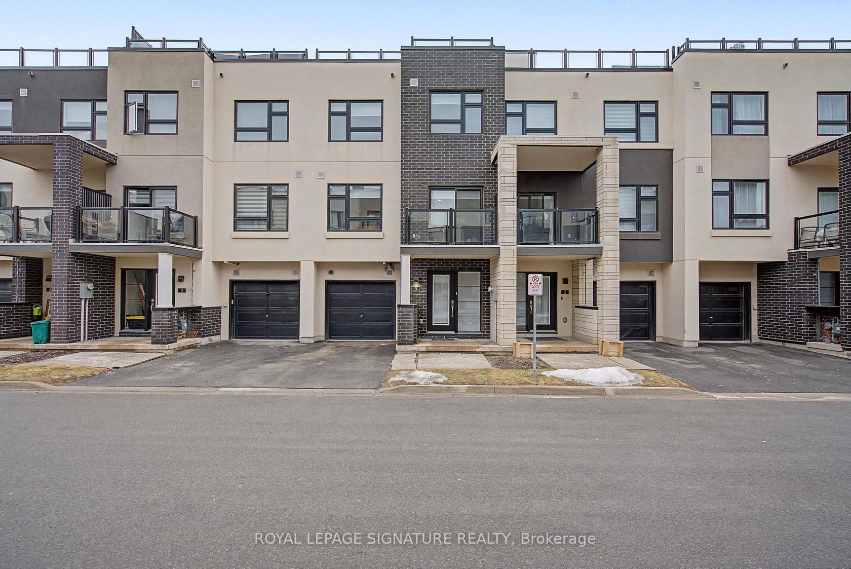 3 - 1121 Cooke Boulevard, LaSalle, Burlington 
