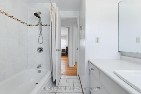 Photo 17 at 60 Groomsport Crescent, Sullivan, Toronto