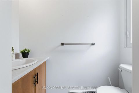 Photo 20 at 60 Groomsport Crescent, Sullivan, Toronto