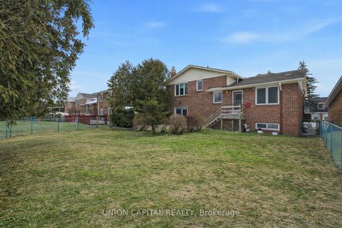 Photo 29 at 60 Groomsport Crescent, Sullivan, Toronto