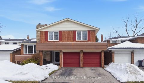 Photo 31 at 60 Groomsport Crescent, Sullivan, Toronto