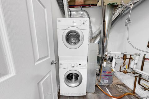 Photo 13 at 25 - 120 Twenty Fourth Street, Long Branch, Toronto