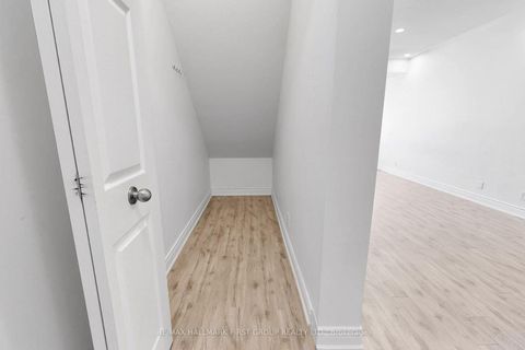 Photo 14 at 25 - 120 Twenty Fourth Street, Long Branch, Toronto