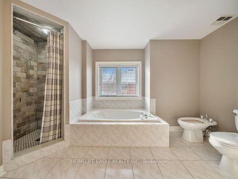 Photo 7 at 124 Rushbrook Drive, Summerhill Estates, Newmarket