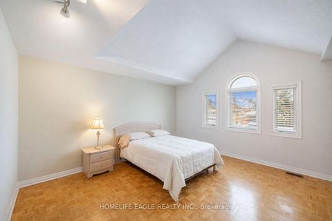 Photo 8 at 124 Rushbrook Drive, Summerhill Estates, Newmarket