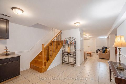 Photo 12 at 124 Rushbrook Drive, Summerhill Estates, Newmarket