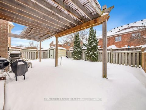 Photo 17 at 124 Rushbrook Drive, Summerhill Estates, Newmarket