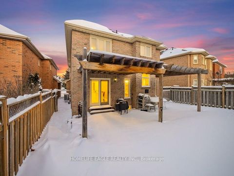 Photo 18 at 124 Rushbrook Drive, Summerhill Estates, Newmarket