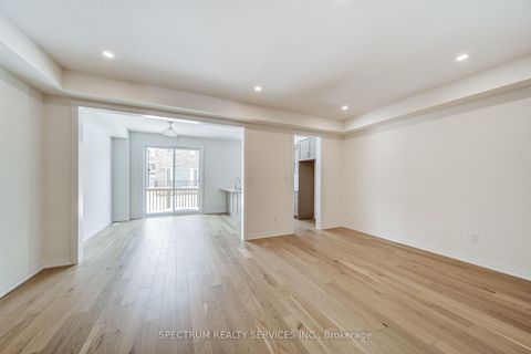 Photo 9 at 87 Adario Crescent, Vellore Village, Vaughan