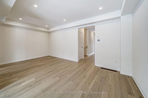 Photo 12 at 87 Adario Crescent, Vellore Village, Vaughan