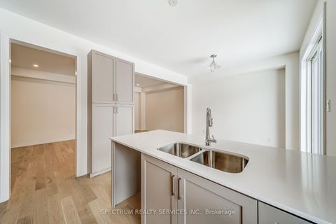 Photo 18 at 87 Adario Crescent, Vellore Village, Vaughan