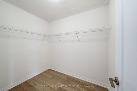 Photo 23 at 87 Adario Crescent, Vellore Village, Vaughan