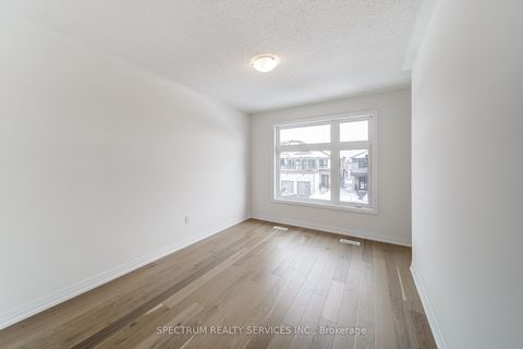 Photo 31 at 87 Adario Crescent, Vellore Village, Vaughan