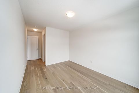 Photo 32 at 87 Adario Crescent, Vellore Village, Vaughan