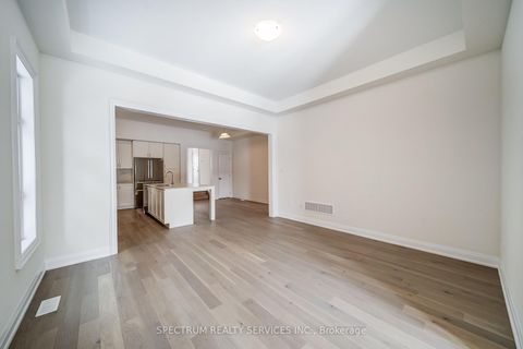 Photo 5 at 84 Adario Crescent, Vellore Village, Vaughan